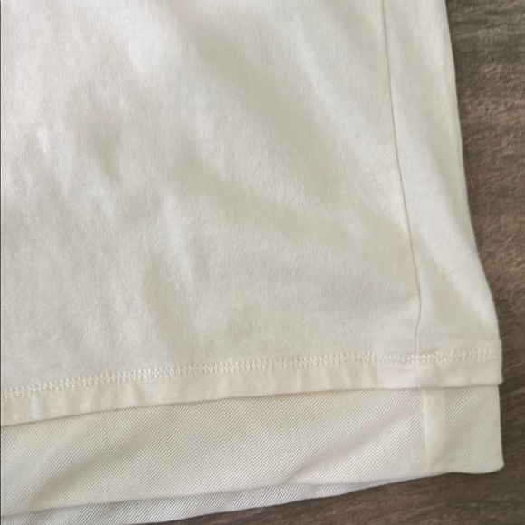 Liz Claiborne Cream Fitted Short Sleeve T-Shirt - Picture 3 of 6